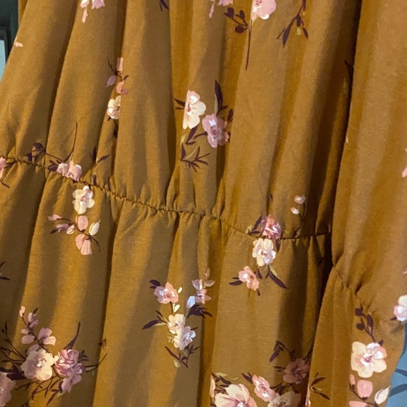 Sugar and Jade Floral Long Sleeve Dress “TWEEN” easily fit a Woman’s Large/XL - Picture 4 of 5